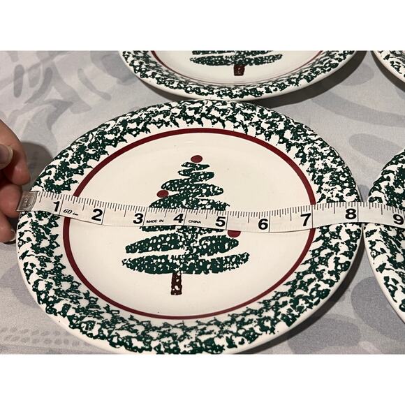 Festive Christmas Tree Dinner Plates Set - Picture 2 of 6